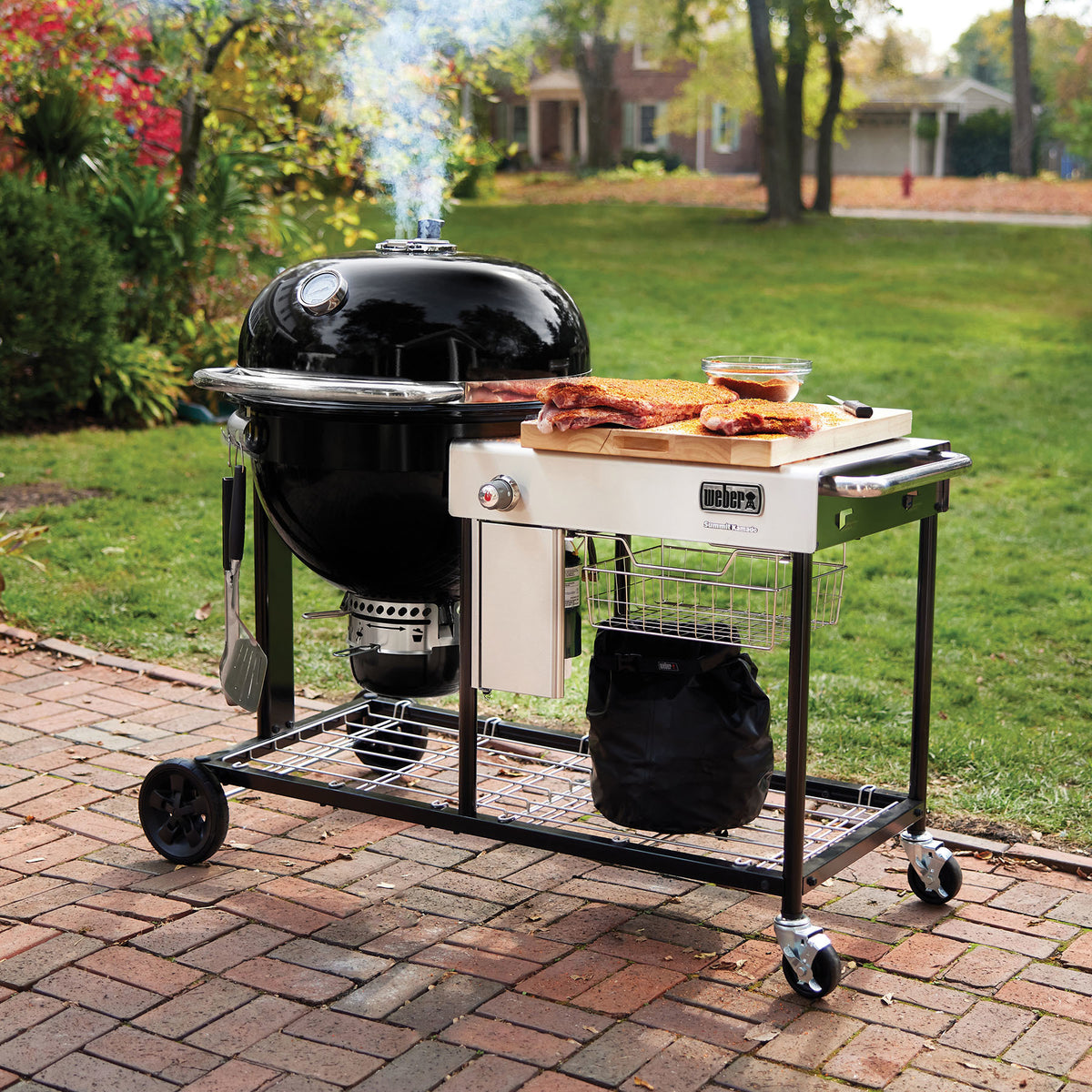 Summit® Kamado S6 Charcoal Grill Center