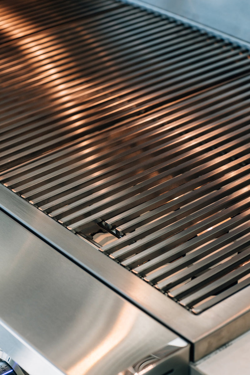 American Made Grills Estate 42-Inch Built-In Gas Grill — manufacturer view 4