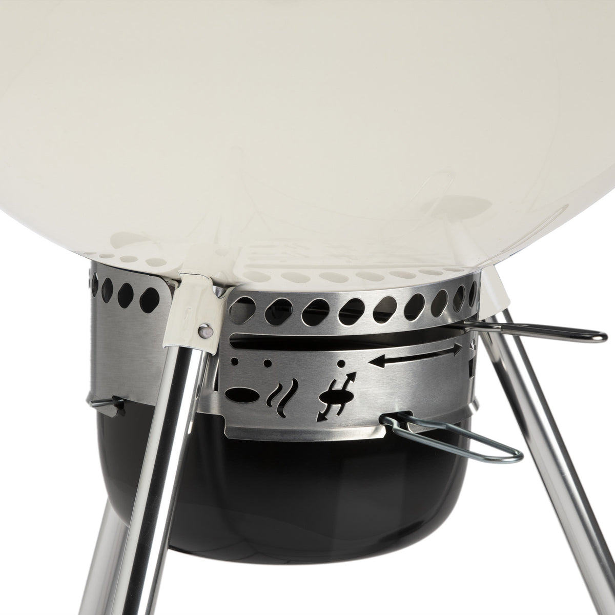 Master-Touch Charcoal Grill 22" - Ivory