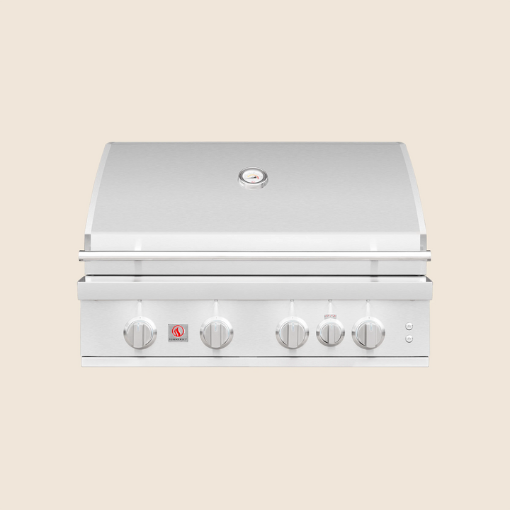 Summerset Sizzler Pro 32-Inch Built-In Gas Grill — lid closed, manufacturer photograph