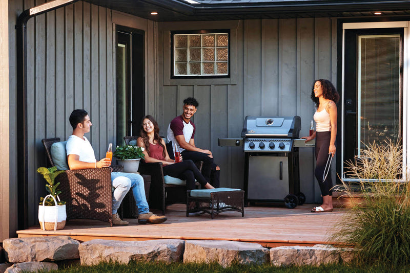 Napoleon Freestyle 425 outdoor lifestyle view; accessories separate
