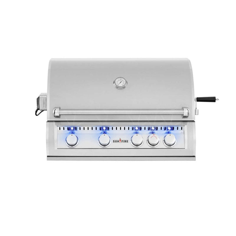 SunFire 32″ Built-In Gas Grill — Natural Gas or Propane — manufacturer product photograph; installation finishes and separately sold components may be shown