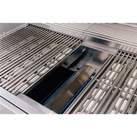SunFire 32″ Built-In Gas Grill — Natural Gas or Propane — manufacturer product photograph; installation finishes and separately sold components may be shown